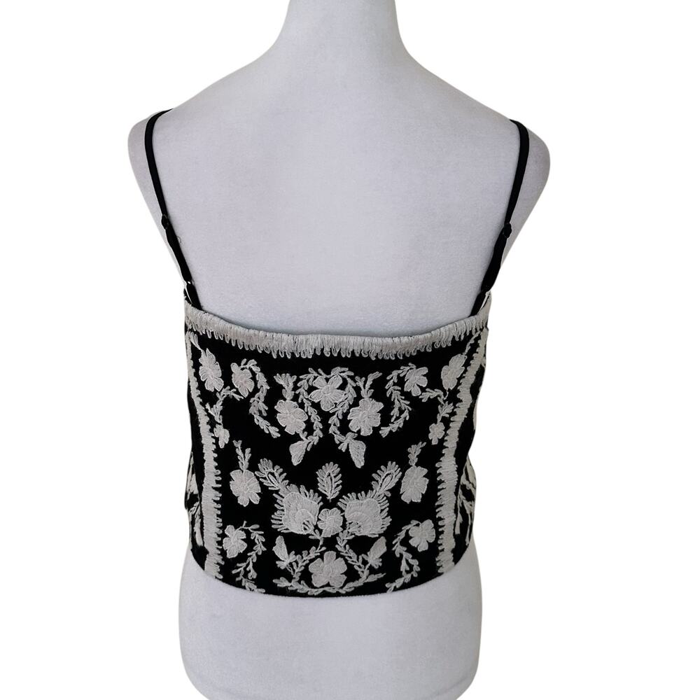 Lauren Ralph Lauren BLK/WHT Embroidered Cropped Sleeveless Blouse Size 18 NWT - Picture 3 of 8